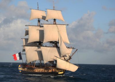 L'hermione toute voile dehors