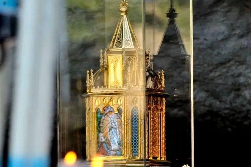 Souvenirs du passage des reliques de sainte Bernadette