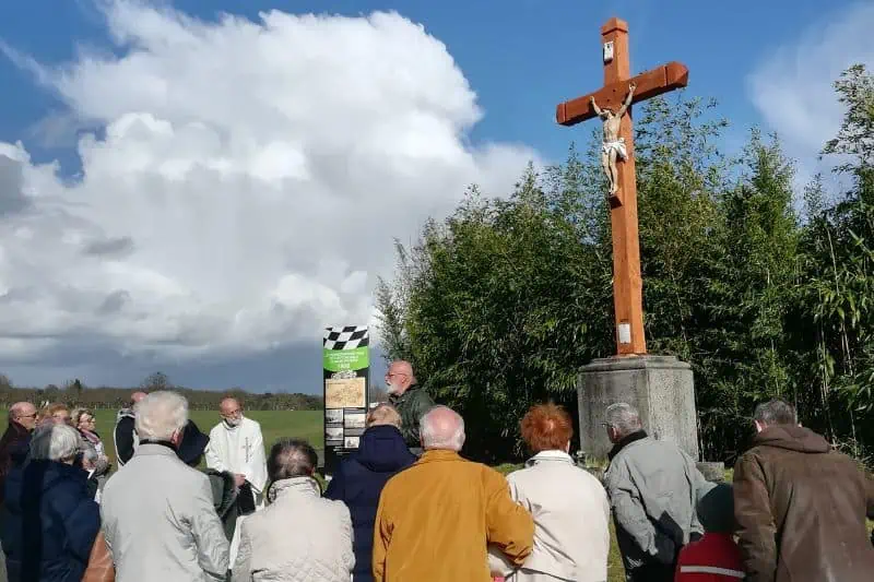 Bénédiction du calvaire d’Ardenay sur Mérize