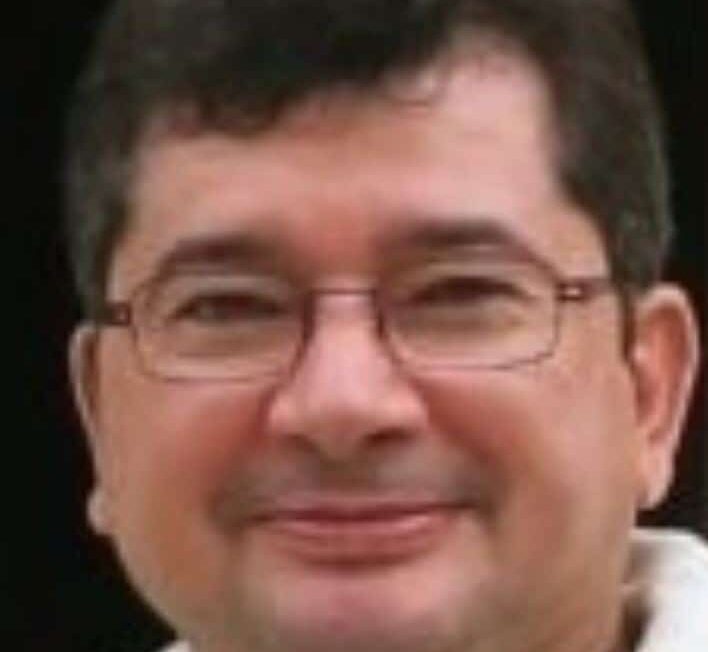Portrait du père Sandro Cuadrado