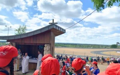 Une messe aux 24H du Mans